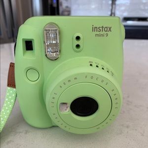 Fujifilm Instax Mini 9 Instant Camera - Lime Green +matching case